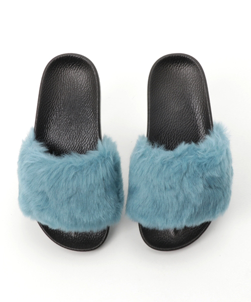 RODEO CROWNS WIDE BOWL(ロデオクラウンズワイドボウル)の「FUR サンダル(サンダル・レディース・ブラウン/グリーン/ブルー・LARGE/MEDIUM)」の9枚目の写真