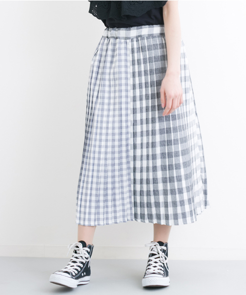 MERLOT（メルロー）の「ギンガムチェックプリーツスカート2249（スカート・レディース・ブラック/ネイビー/チェリーピンク・FREE）」の2枚目の写真