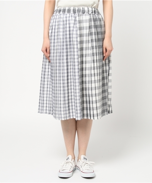 MERLOT（メルロー）の「ギンガムチェックプリーツスカート2249（スカート・レディース・ブラック/ネイビー/チェリーピンク・FREE）」の4枚目の写真