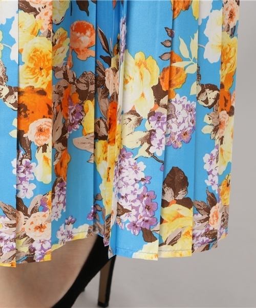 REAL CUBE（リアルキューブ）の「Praise 花柄サイドプリーツウエストゴムマキシスカート（スカート・レディース・ベージュ/ネイビー/ブルー・38）」の9枚目の写真