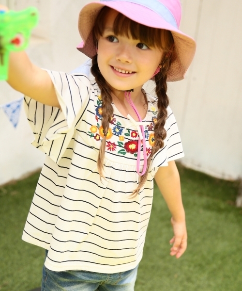 GLOBAL WORK（グローバルワーク）の「【キッズ】ハナシシュウソデフリルＴシャツ半袖/761689（Tシャツ/カットソー・キッズ・ブラック/ホワイト/その他1/ライトパープル・LARGE/SMALL/X-LARGE/XX-LARGE/MEDIUM）」の4枚目の写真