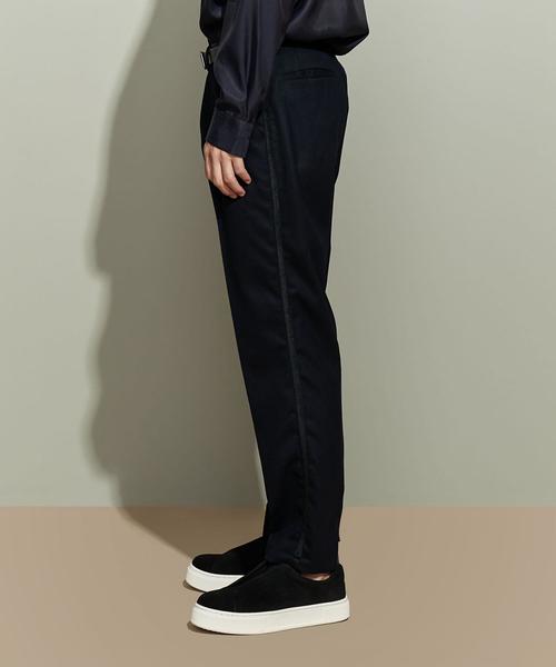 EN ROUTE（アンルート）の「ウールサージサイドテープパンツ（スラックス・メンズ・ブラック/ネイビー・1/2/3/4）」の5枚目の写真