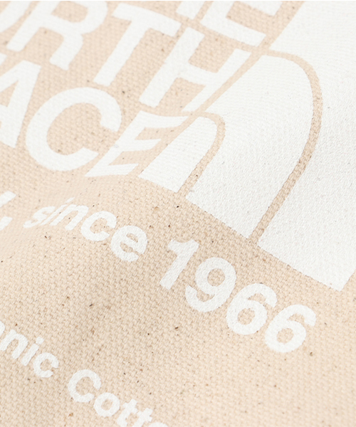 THE NORTH FACE（ザノースフェイス）の「ザ・ノース・フェイス　オーガニックコットンミュゼット / ミュゼットバッグ（ショルダーバッグ・メンズ・ホワイト/ブラック/レッド/グリーン/ブルー/グレー・ONE SIZE）」の10枚目の写真