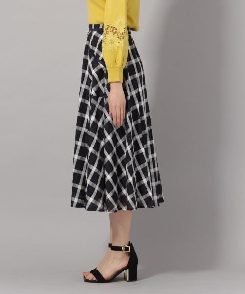 Andemiu（アンデミュウ）の「シアーチェックスカート785908（スカート・レディース・ネイビー/ホワイト・FREE）」の6枚目の写真