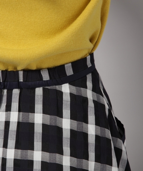 Andemiu（アンデミュウ）の「シアーチェックスカート785908（スカート・レディース・ネイビー/ホワイト・FREE）」の10枚目の写真