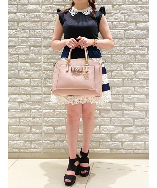 SAMANTHAVEGA(サマンサベガ)の「ビジュー&リボン付トート 大(ハンドバッグ・レディース・ホワイト/ブラック/ネイビー/グレー/ワインレッド/ピンクベージュ・FREE)」の5枚目の写真