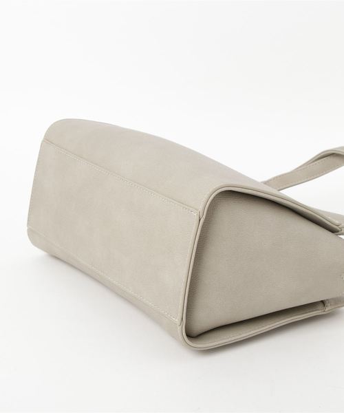 one way(ワンウェイ)の「Vシスターショルダー(ショルダーバッグ・レディース・ライトグレー/ボルドー/ダークブルー/ブラック・FREE)」の6枚目の写真