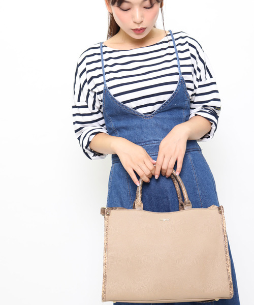 Ungrid（アングリッド）の「【Ungrid】スネークコンビトートBAG（トートバッグ・レディース・ブラック/ベージュ/グレー・FREE）」の3枚目の写真