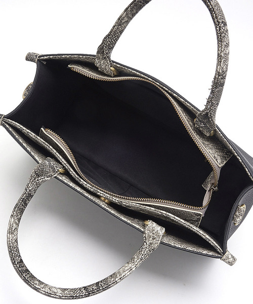 Ungrid（アングリッド）の「【Ungrid】スネークコンビトートBAG（トートバッグ・レディース・ブラック/ベージュ/グレー・FREE）」の13枚目の写真