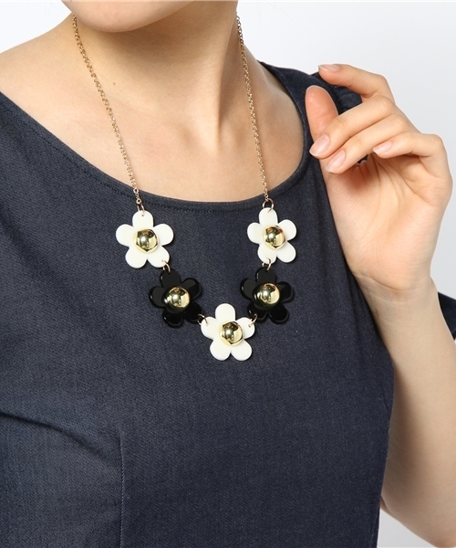 mystic（ミスティック）の「フラワーネックレス（ネックレス・レディース・ブラック系その他/その他22・ﾌﾘ-）」の3枚目の写真