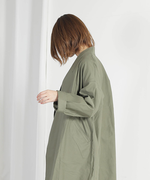 kha:ki（カーキ）の「「KHA:KI / カーキ」ノーカラーベルテッドコート"COLLARLESS BELTED COAT"（ダウンジャケット/コート・レディース・ブラック/ベージュ/カーキ・1）」の18枚目の写真