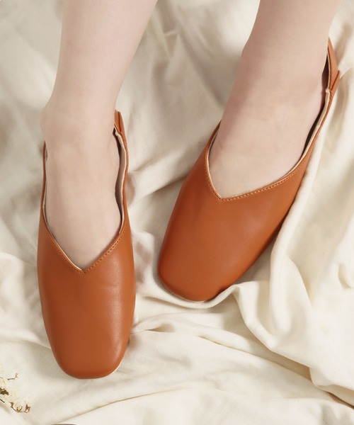 KOBE LETTUCE（コウベレタス）の「スクエアトゥフラットシューズ　2wayバブーシュ（パンプス・レディース・ブラック/アイボリー/モカ/グレイッシュベージュ/パイソン/その他/ブラック系その他/ホワイト系その他/ブラウン系その他/キャメル/ブラウン系その他2/ブラック系その他2/イエロー系/その他1/ベージュ系その他・LL/S/M/L）」の11枚目の写真