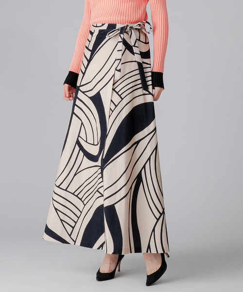 DOUBLE STANDARD CLOTHING（ダブルスタンダードクロージング）の「DSC. ポンデ・ベロアラップスカート（スカート・レディース・ダークベージュ・38/36）」の5枚目の写真