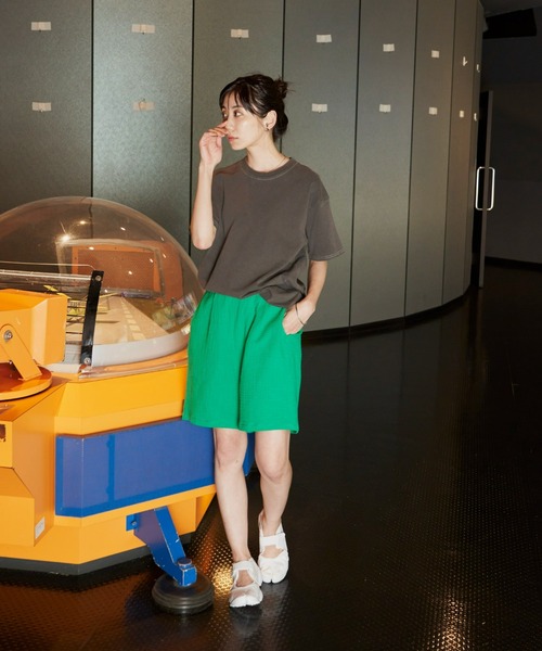 Russell Athletic（ラッセルアスレティック）の「【RUSSELL×Holiday別注】Bookstore Jersey S/S T-Pigment（Tシャツ/カットソー・レディース・ブルー/ピンク/イエロー/チャコールグレー/ナチュラル・LARGE/MEDIUM）」の14枚目の写真