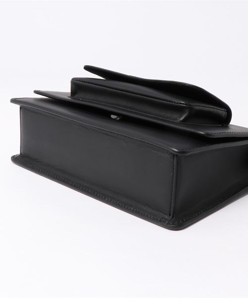ASH(アッシュ)の「【FELICIA】BL レザーショルダーバッグ(ショルダーバッグ・レディース・ブラック・ONE SIZE)」の3枚目の写真