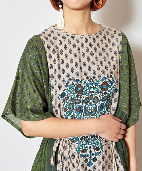 チャイハネ(チャイハネ)の「【チャイハネ】フォークロアパッチワークプリントワンピース(ワンピース・レディース・ブルー/オレンジ/カーキ・FREE)」の8枚目の写真