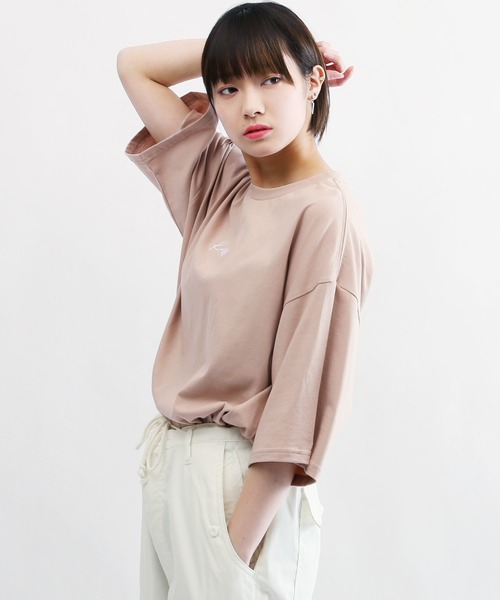 Kappa(カッパ)の「KAPPA 別注 コラボ ワッペン 刺繍 マルチ Tシャツ(Tシャツ/カットソー・メンズ・ホワイト系その他/ブラック系その他/ホワイト系その他2/ホワイト系その他3/ホワイト系その他4/ホワイト系その他5/ブラック系その他2/ブラック系その他3/ブラック系その他4/ブラック系その他5/ベージュ系その他2/ベージュ系その他3/ブルー系その他2/ブルー系その他3/ブルー系その他/ベージュ系その他・SMALL/MEDIUM/LARGE/X-LARGE)」の12枚目の写真