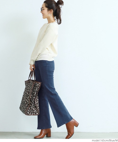 coca（coca）（コカ）の「ショート丈美脚フレアデニム（デニムパンツ・レディース・ブルー/ブラック・LARGE/MEDIUM）」の11枚目の写真