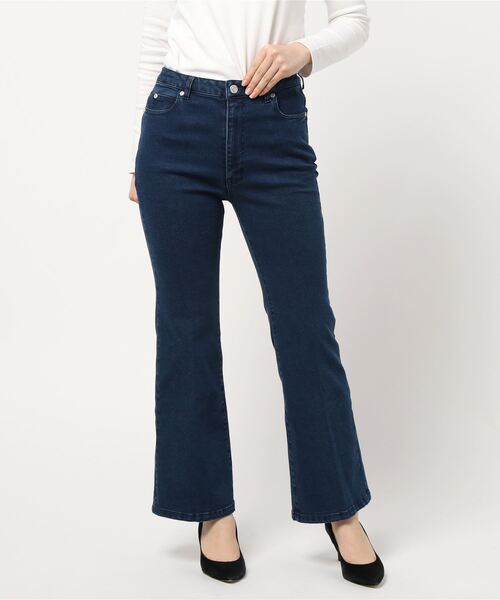 セール】ショート丈美脚フレアデニム（デニムパンツ）｜coca