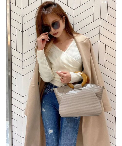 RESEXXY（リゼクシー）の「カシュクールニットトップス（ニット/セーター・レディース・ブラック/ベージュ/オフホワイト・FREE）」の21枚目の写真