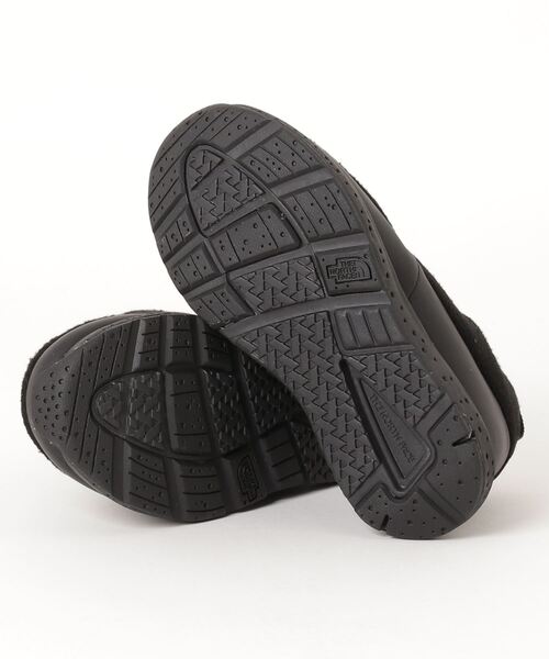 THE NORTH FACE（ザノースフェイス）の「ザ ノース フェイス THE NORTH FACE K Traction Lite Chukka（ブーツ・キッズ・ブラック・22.0cm/17.0cm/18.0cm/19.0cm/20.0cm/21.0cm）」の2枚目の写真