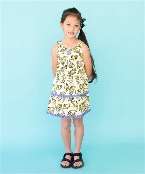 RAGMART（ラグマート）の「総柄プリントワンピース フルーツ柄（ワンピース・キッズ・オフホワイト/サックスブルー・90cm/80ｃｍ/95cm）」の4枚目の写真