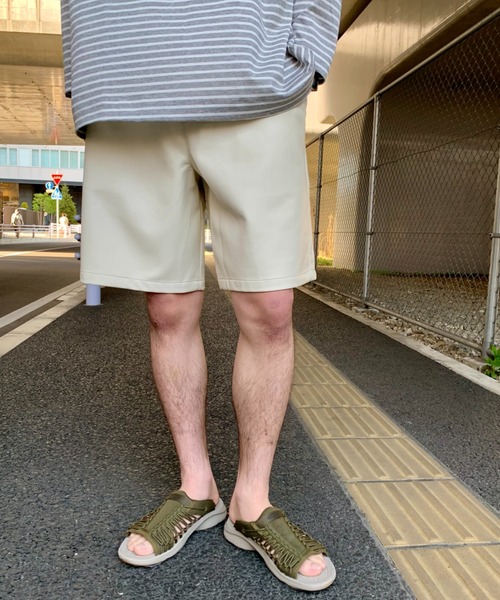 CIAOPANIC（チャオパニック）の「フェイクレザーショートパンツ（その他パンツ・メンズ・オリーブ/オフホワイト/ブラック・MEDIUM/LARGE）」の13枚目の写真