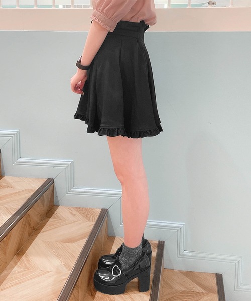 ROJITA（ロジータ）の「ハートビジューバックルスカート（スカート・レディース・ブラック/ホワイト/グレー・FREE）」の5枚目の写真