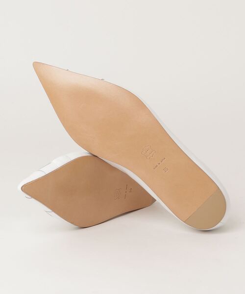 MAISON EUREKA（メゾンエウレカ）の「MAISON EUREKA ポインテッドトゥメッシュパンプス（パンプス・レディース・ホワイト・38/35/36/37）」の3枚目の写真