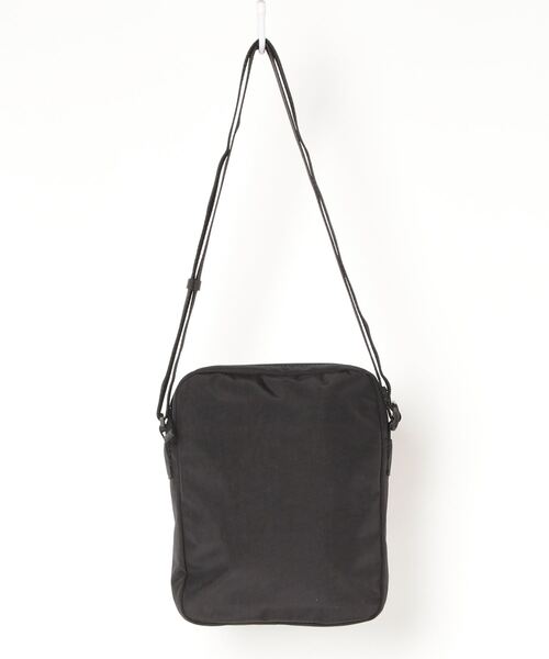 ARMANI EXCHANGE(アルマーニエクスチェンジ)の「【A|X アルマーニ エクスチェンジ】ICON ナイロンミニショルダーバッグ(ショルダーバッグ・メンズ・ブラック・FREE)」の8枚目の写真
