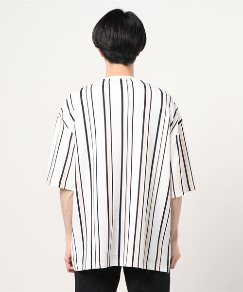 Beno(ビーノ)の「ストライプ カットジョーゼット オーバーサイズ Tシャツ(Tシャツ/カットソー・メンズ・ホワイト系その他/ブラック系その他/グレー系その他/ブラック系その他2・M/L)」の9枚目の写真