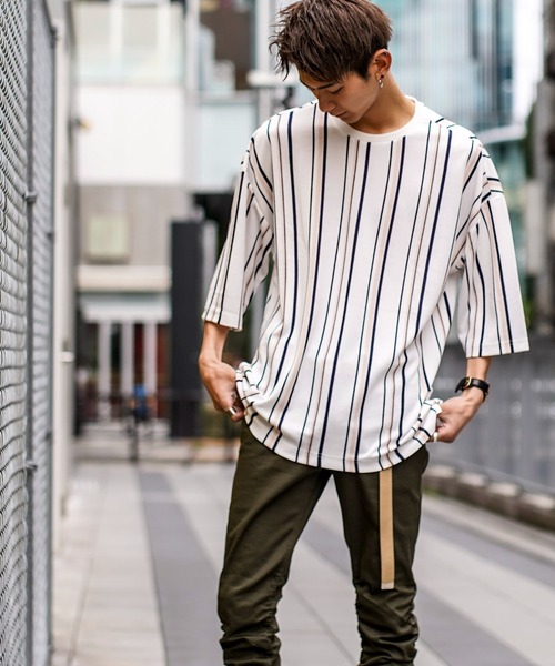 Beno(ビーノ)の「ストライプ カットジョーゼット オーバーサイズ Tシャツ(Tシャツ/カットソー・メンズ・ホワイト系その他/ブラック系その他/グレー系その他/ブラック系その他2・M/L)」の12枚目の写真