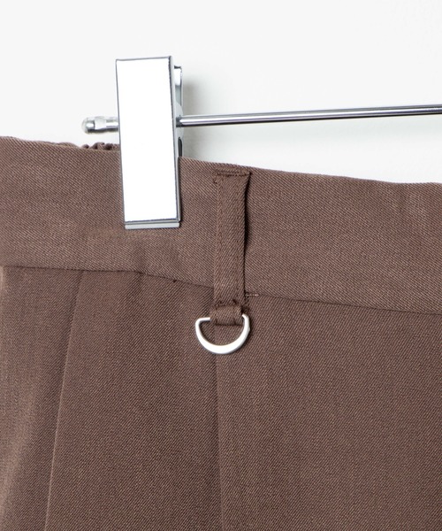 LUCY（ルーシー）の「LUCY/T/R LOOSE TUCK WIDE SLACKS（スラックス・メンズ・ブラウン/ブラック・MEDIUM/LARGE）」の12枚目の写真