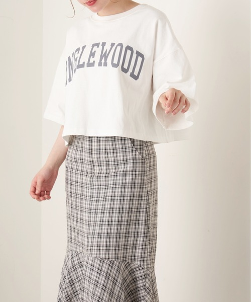 OLIVE des OLIVE（オリーブデオリーブ）の「カレッジプリントTシャツ（Tシャツ/カットソー・レディース・ベージュ/オフホワイト/スミクロ・FREE）」の7枚目の写真