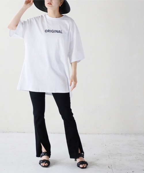 Monocoro toppi（モノコロトッピ）の「スリット入り ストレッチ ストレートデニムパンツ（デニムパンツ・レディース・ライトブルー/ブラック・MEDIUM）」の6枚目の写真