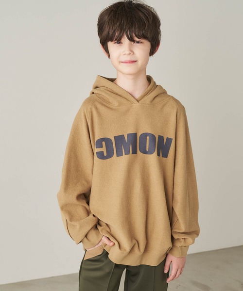 &yam(アンドヤム)の「USA裏毛オーバーサイズ裏使いプリントパーカー(パーカー・キッズ・ブルー/ブラック/ベージュ/ホワイト・130-140cm/150-160cm/140-150cm/120-130cm/110-120cm)」の3枚目の写真