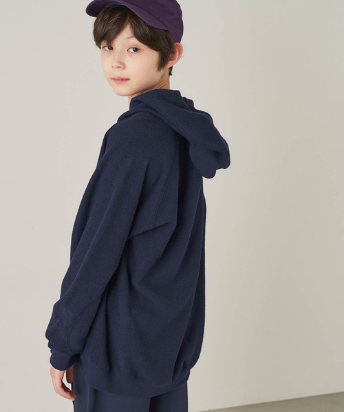 &yam(アンドヤム)の「USA裏毛オーバーサイズ裏使いプリントパーカー(パーカー・キッズ・ブルー/ブラック/ベージュ/ホワイト・130-140cm/150-160cm/140-150cm/120-130cm/110-120cm)」の20枚目の写真