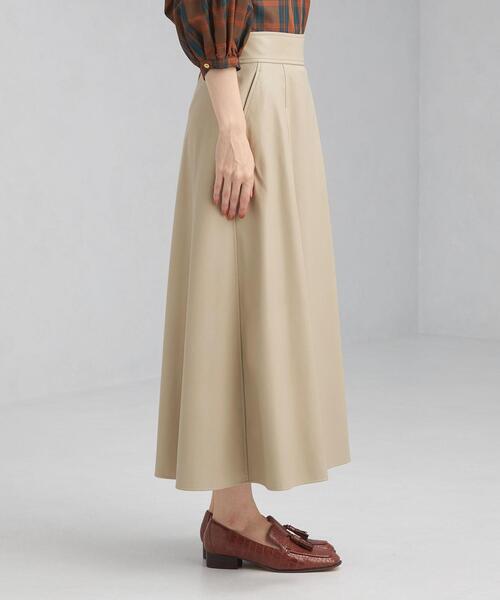 green label relaxing（グリーンレーベルリラクシング）の「フェイクレザー フレア スカート（スカート・レディース・ベージュ/ブラック・38/36）」の12枚目の写真