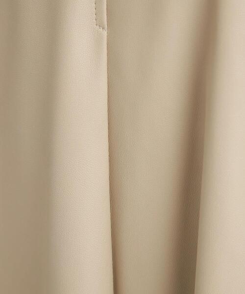 green label relaxing（グリーンレーベルリラクシング）の「フェイクレザー フレア スカート（スカート・レディース・ベージュ/ブラック・38/36）」の7枚目の写真