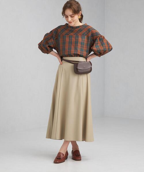 green label relaxing（グリーンレーベルリラクシング）の「フェイクレザー フレア スカート（スカート・レディース・ベージュ/ブラック・38/36）」の8枚目の写真