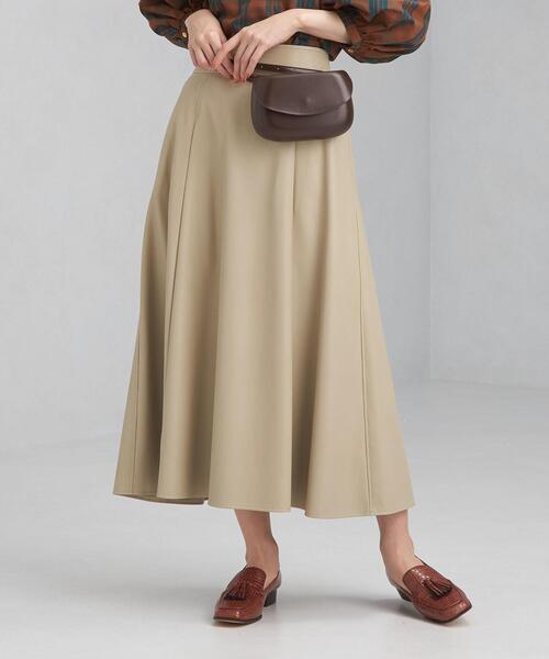 green label relaxing（グリーンレーベルリラクシング）の「フェイクレザー フレア スカート（スカート・レディース・ベージュ/ブラック・38/36）」の9枚目の写真