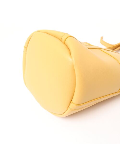 Bou Jeloud（ブージュルード）の「エコレザーバケツBAG（ボストンバッグ・レディース・イエロー/ブラック・FREE）」の8枚目の写真