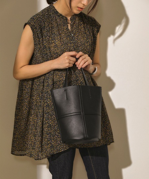 Bou Jeloud（ブージュルード）の「エコレザーバケツBAG（ボストンバッグ・レディース・イエロー/ブラック・FREE）」の10枚目の写真