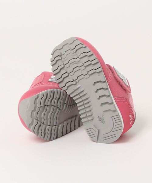 NEW BALANCE（ニューバランス）の「new balance ニューバランス IZ373 ベビーシューズ 331373（スニーカー・キッズ・ピンク/ピンク系その他/ラベンダー・16.5cm/15.0cm/15.5cm/13.5cm/16.0cm/14.5cm/12cm/12.5cm/14.0cm/13.0cm/13.5㎝/12.0cm/13cm/12.5㎝）」の4枚目の写真