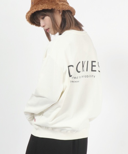Dickies(ディッキーズ)の「Dickies(ディッキーズ)ロゴプリント スウェットトップス レディース/トレーナー プルオーバー(スウェット・レディース・ホワイト/ブラック/ブラウン/ブルー/ラベンダー/ホワイト系その他/ホワイト系その他2/ホワイト系その他3・M/L)」の2枚目の写真