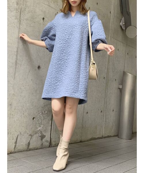 dazzlin（ダズリン）の「フラワーキルティングエッグチュニック（チュニック・レディース・ブラック/オフホワイト/ブルー・FREE）」の13枚目の写真