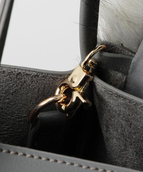 closet story(クローゼットストーリー)の「<closet story>フェイクファーカバー キューブ ショルダーバッグ(ショルダーバッグ・レディース・ベージュ/グレー・FREE)」の9枚目の写真