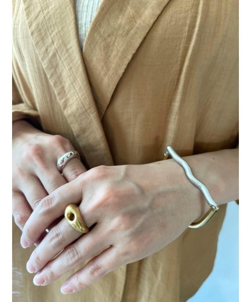 mou（モウ）の「ななめラインぷっくりリング（リング・レディース・シルバー・11号/9号/14号/13号）」の7枚目の写真