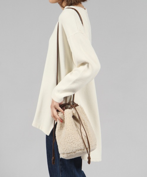 studio CLIP（スタディオクリップ）の「リバーシブルフェイクファーバッグ（ショルダーバッグ・レディース・その他1/アイボリー・FREE）」の8枚目の写真