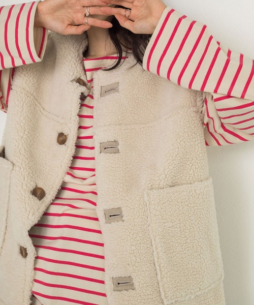 w closet（ダブルクローゼット）の「エコスエードムートンベスト（その他アウター・レディース・ライトベージュ/グレイッシュベージュ・FREE）」の17枚目の写真